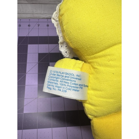 Vintage Playskool Baby Rattle Plush Doll Lovey‎ 6" 1978 Girl Yellow Duck - Picture 7 of 7